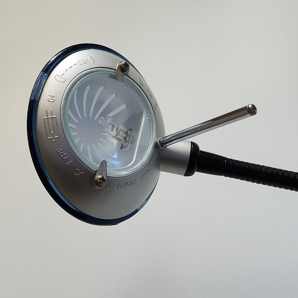 Desk Lamp with Adjustable Arm - Picture 4 of 7